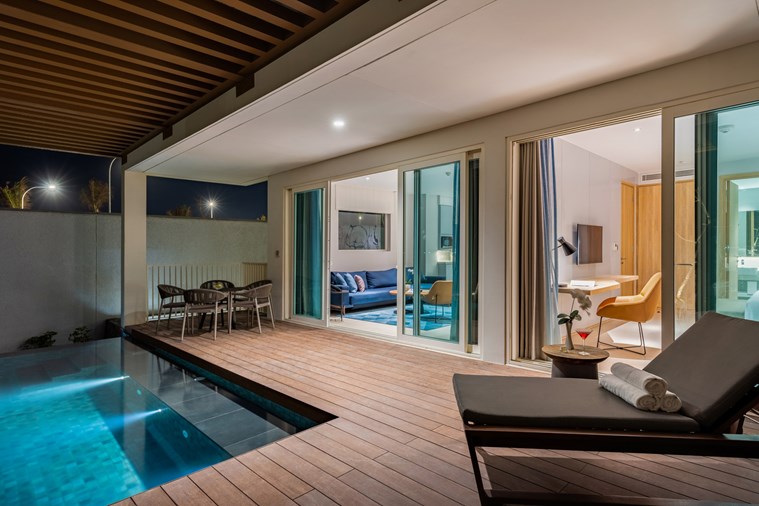 Ocean Beach Front Pool Pavillion 3 Bedrooms Ground Floor